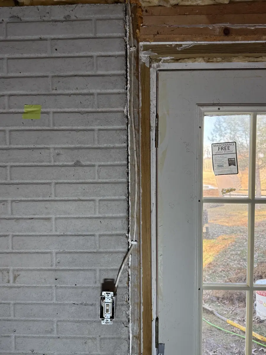 Interior wall and trim damage from ongoing foundation movement — Independence, MO