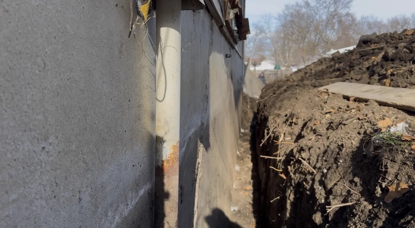 Hydraulic equipment positioning for wall straightening — Raytown, Missouri